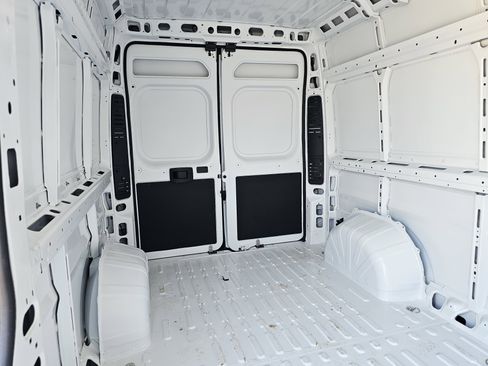 New 2025 RAM ProMaster 3500 w/ Quick Order Package 22H SLT+ FWD image 9