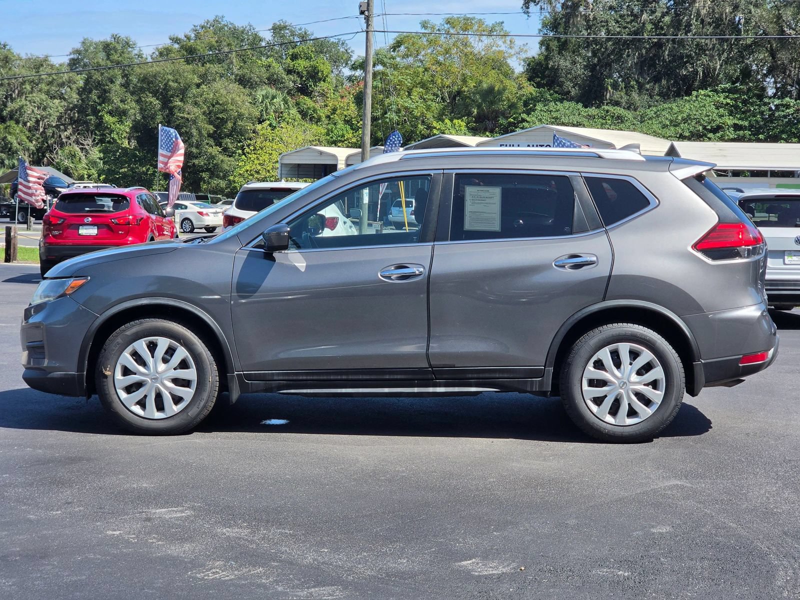 Used 2017 Nissan Rogue S w/ S Appearance Package FWD image 8