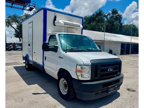 Used 2023 Ford E-350 and Econoline 350 Super Duty w/ Power Windows & Locks Group RWD image 18