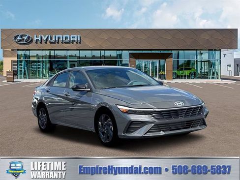 New 2026 Hyundai Elantra Sport FWD image 11