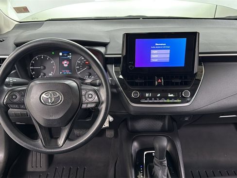 Certified 2025 Toyota Corolla LE image 9