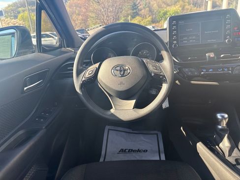 Used 2019 Toyota C-HR LE image 17