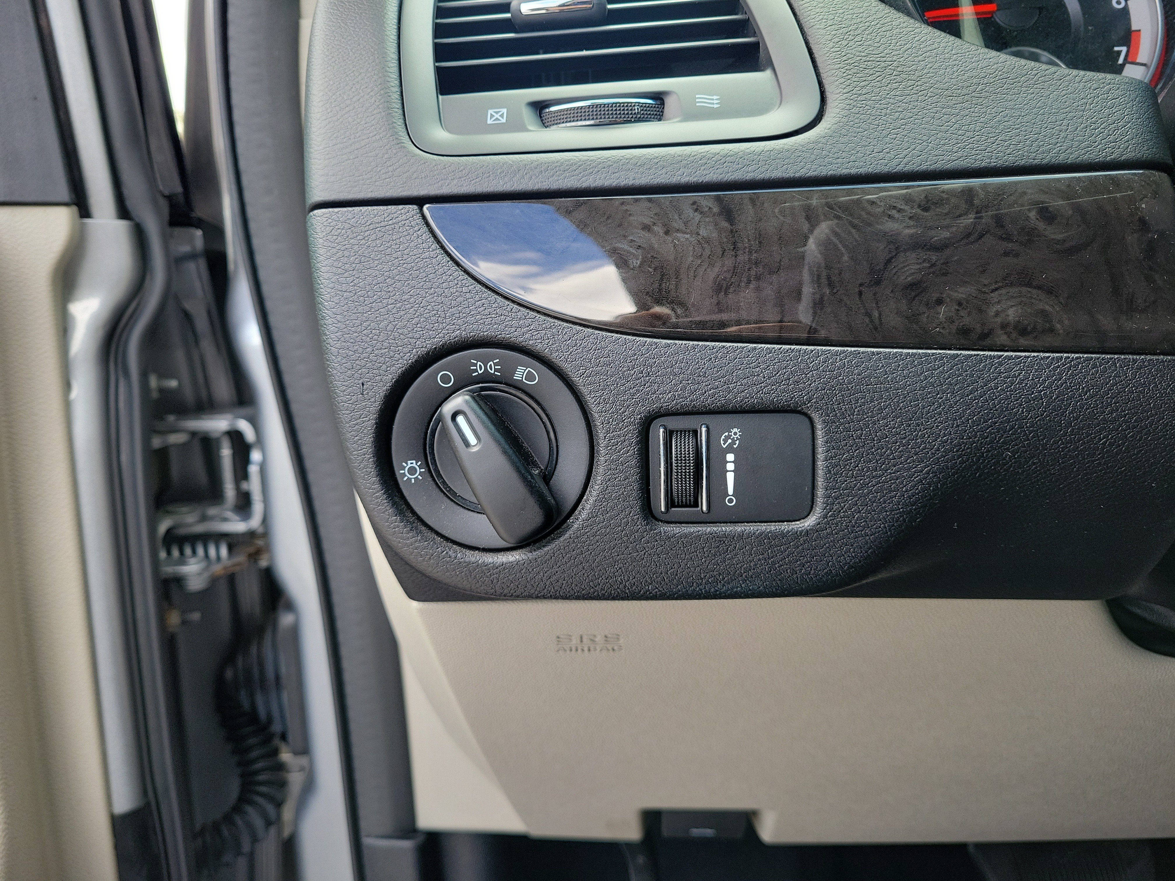 Used 2020 Dodge Grand Caravan SE FWD image 21