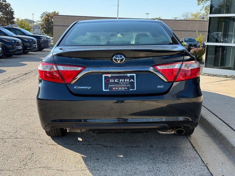 Used 2015 Toyota Camry SE FWD image 4
