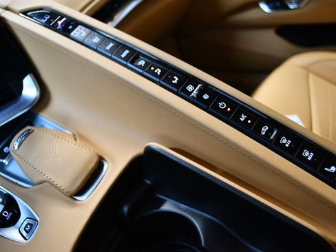 Used 2022 Chevrolet Corvette Stingray Premium Conv w/ Z51 Performance Package RWD image 71