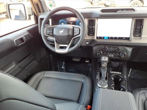 New 2025 Ford Bronco Outer Banks image 4