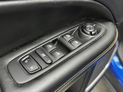 Used 2019 Jeep Compass Latitude w/ Cold Weather Group image 10