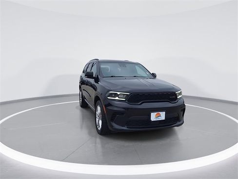 Used 2024 Dodge Durango GT image 3