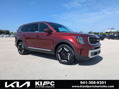 Certified 2024 Kia Telluride EX w/ EX Captain's Chair Package