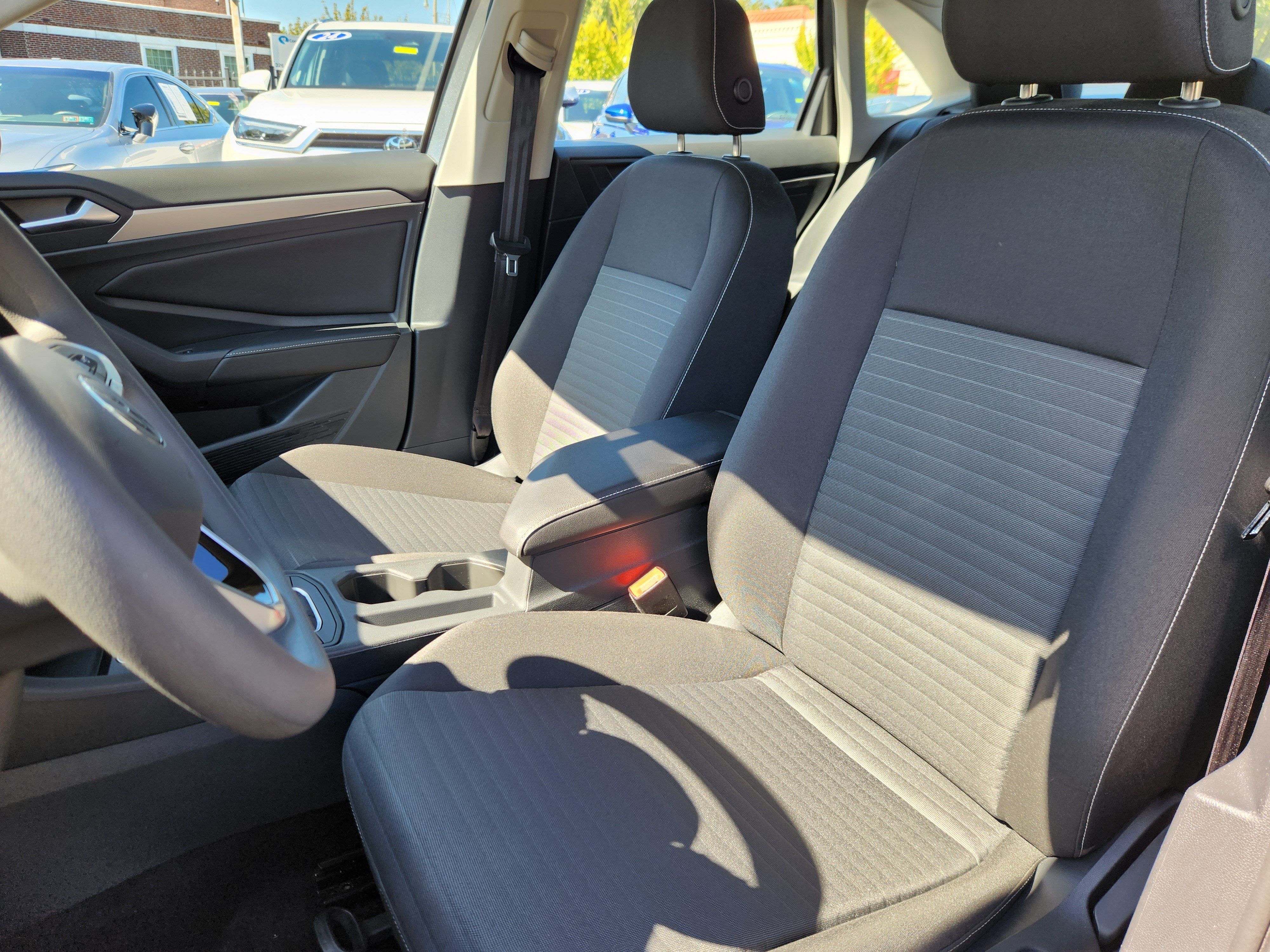 Certified 2023 Volkswagen Jetta S FWD image 7