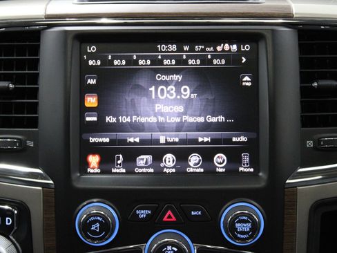 Used 2013 RAM 1500 Laramie w/ Convenience Group image 25