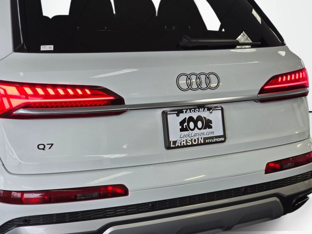 Used 2025 Audi Q7 3.0T Premium Plus AWD/4WD image 13