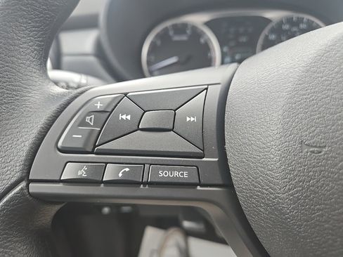 New 2025 Nissan Versa S w/ Trunk Package image 14