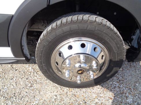 Used 2020 Ford Transit 350 DRW w/ Interior Upgrade Package image 22