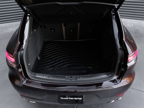 Certified 2021 Porsche Macan S AWD/4WD image 25
