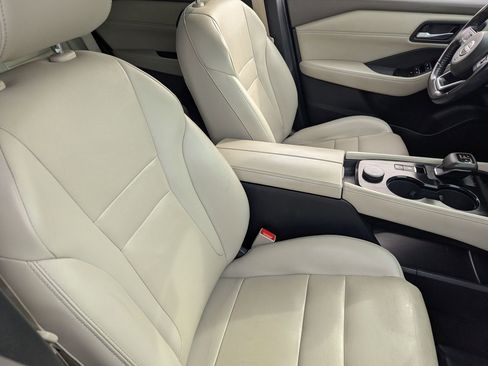 Certified 2023 Nissan Rogue SL w/ SL Premium Package AWD/4WD image 11
