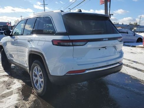 Certified 2022 Jeep Grand Cherokee Limited image 2