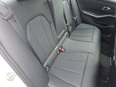 Used 2025 BMW 330i xDrive Sedan AWD/4WD image 19