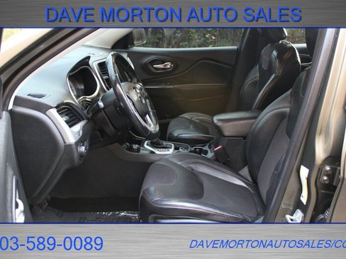 Used 2014 Jeep Cherokee Trailhawk w/ Cold Weather Group image 10