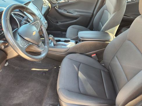 Used 2017 Chevrolet Malibu LT image 13