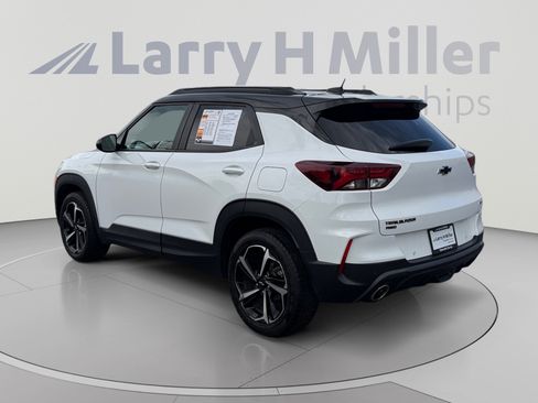 Used 2021 Chevrolet TrailBlazer RS w/ Sun and Liftgate Package AWD/4WD image 3