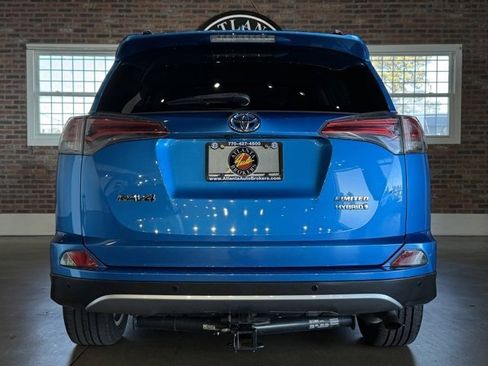 Used 2017 Toyota RAV4 Limited image 4