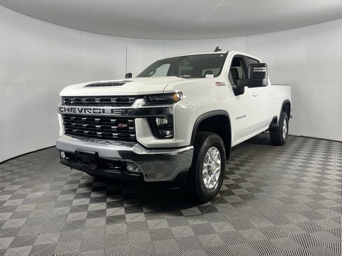Used 2022 Chevrolet Silverado 3500 LT w/ Convenience Package image 3