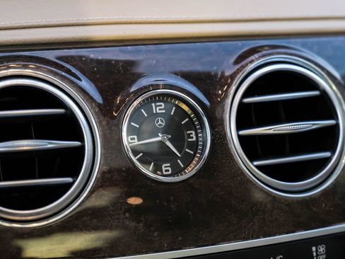 Used 2019 Mercedes-Benz S 560 4MATIC Sedan image 29