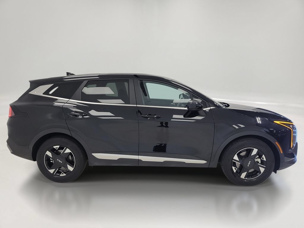 Used 2026 Kia Sportage LX FWD image 4