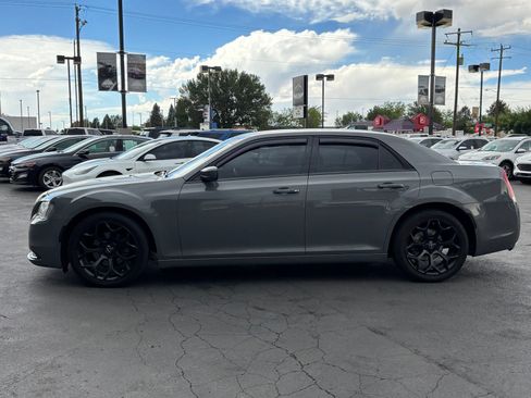 Used 2019 Chrysler 300 S RWD image 3