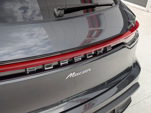 Used 2023 Porsche Macan AWD/4WD image 13