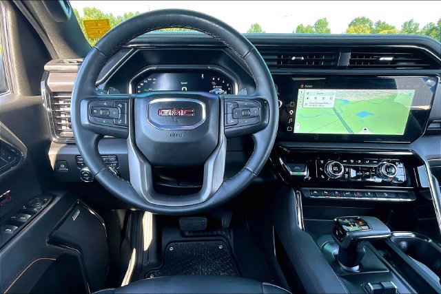 Used 2024 GMC Sierra 1500 AT4 w/ Technology Package AWD/4WD image 9