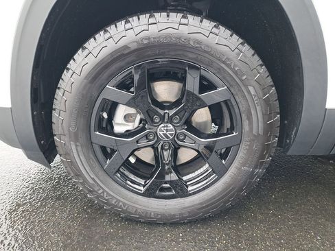 New 2026 Volkswagen Atlas Peak Edition image 10