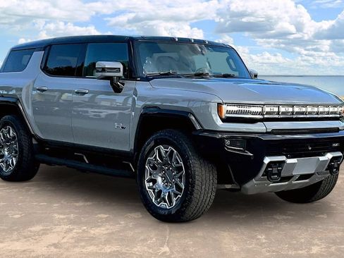 Used 2025 GMC Hummer EV 3X AWD/4WD image 3
