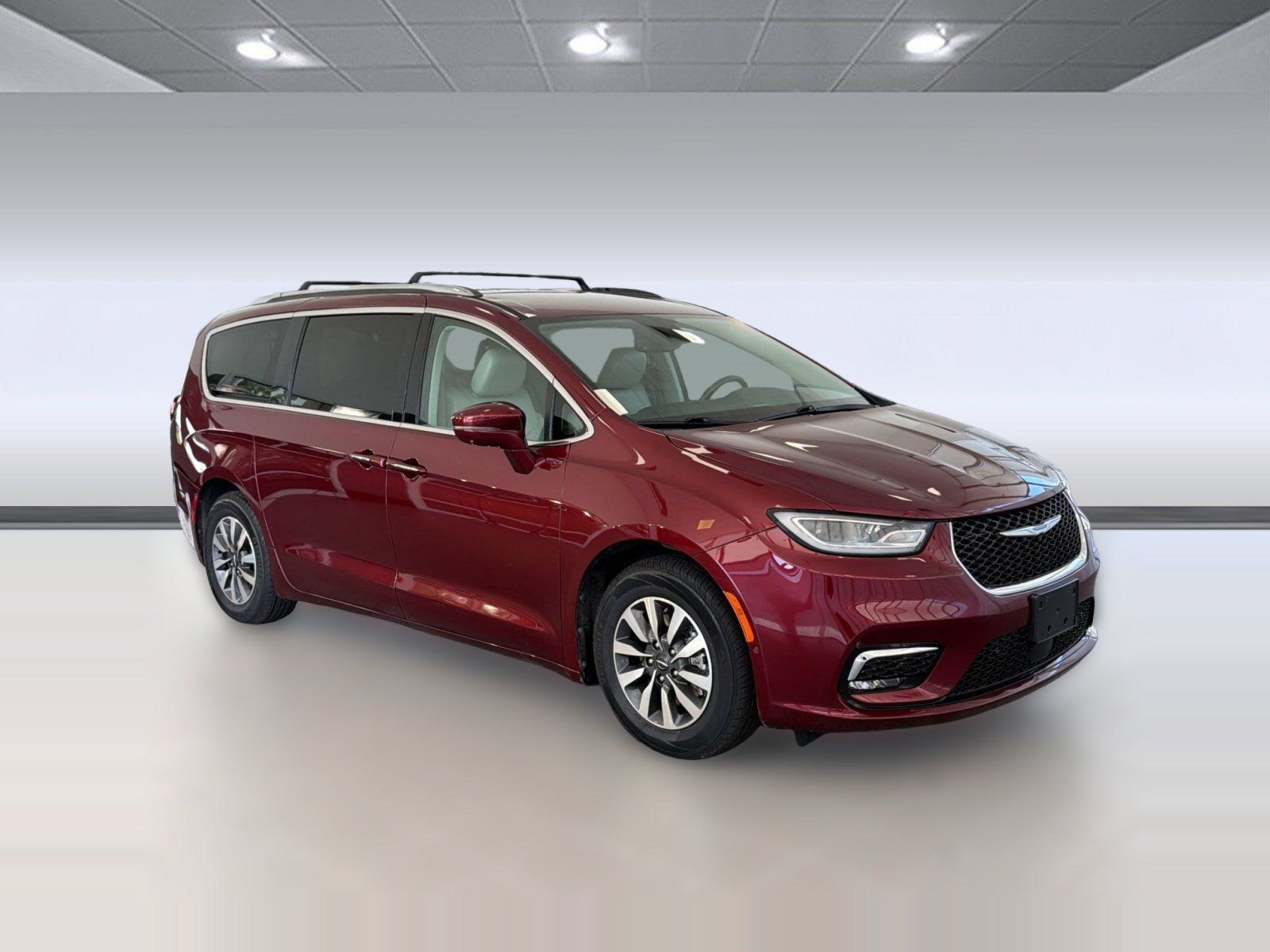 Used 2021 Chrysler Pacifica Touring-L w/ Uconnect Theater Family Group FWD image 7