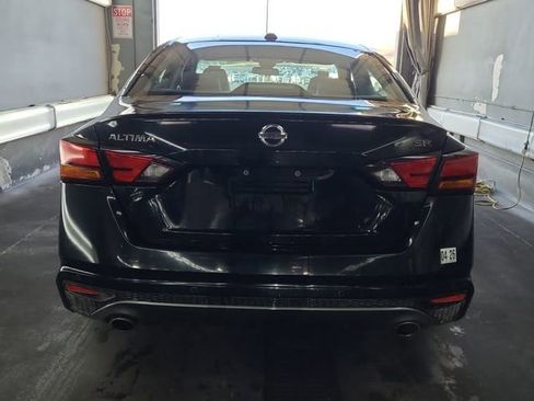 Used 2021 Nissan Altima 2.5 SR FWD image 4