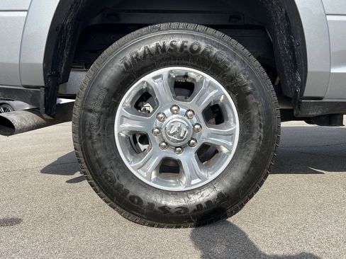 Used 2022 RAM 2500 Laramie w/ Body Color Bumper Group image 23