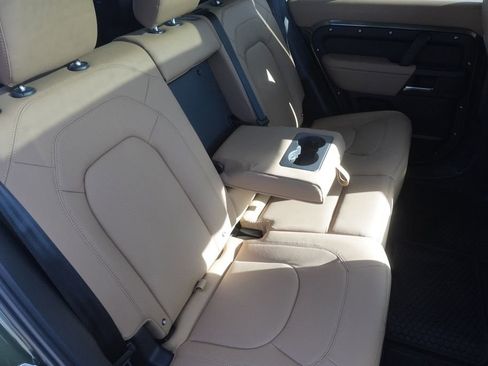 New 2026 Land Rover Defender 110 X-Dynamic SE image 27