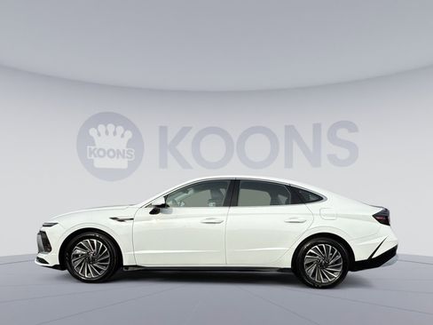 Certified 2025 Hyundai Sonata SEL image 2