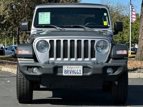 Used 2020 Jeep Wrangler Sport image 8