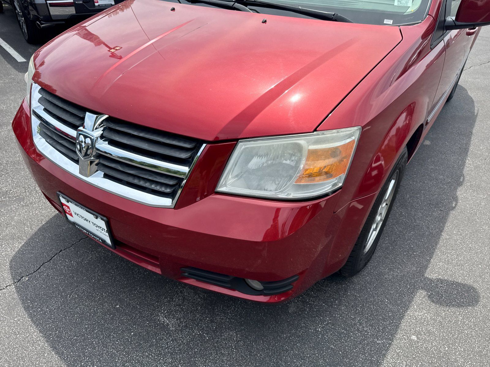 Used 2008 Dodge Grand Caravan SXT w/ Entertainment Group 2 FWD image 28