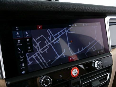 New 2026 Porsche Macan image 14