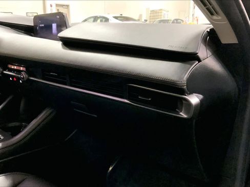 Used 2020 MAZDA MAZDA3 AWD Sedan w/ Select Package image 18