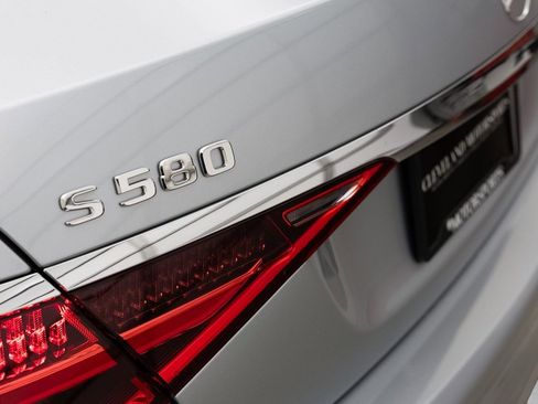 Used 2024 Mercedes-Benz S 580 4MATIC Sedan image 39