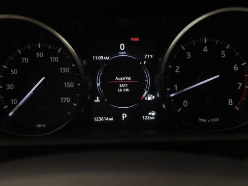 Used 2016 Land Rover Range Rover Sport SE image 19