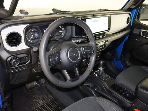 Used 2024 Jeep Wrangler Unlimited w/ Convenience Group AWD/4WD image 24