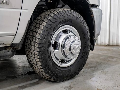 Used 2019 RAM 3500 Tradesman w/ Chrome Appearance Group AWD/4WD image 62