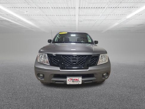 Used 2020 Nissan Frontier SV w/ Midnight Edition Floor Mats image 3