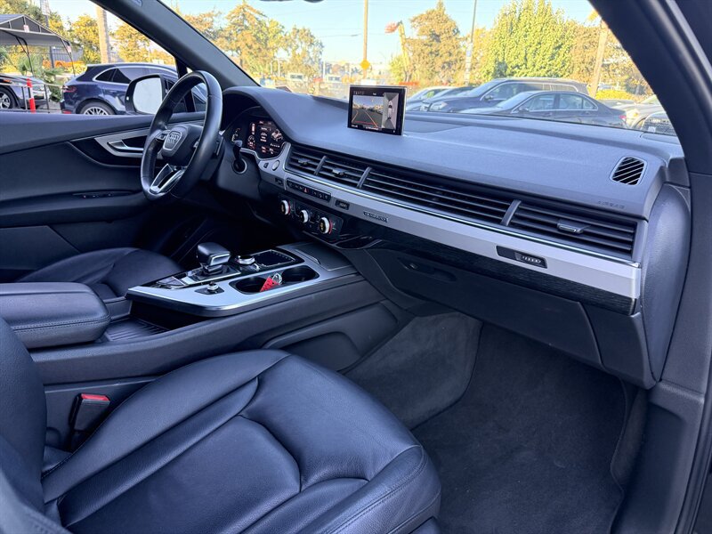 Used 2019 Audi Q7 2.0T Premium AWD/4WD image 32