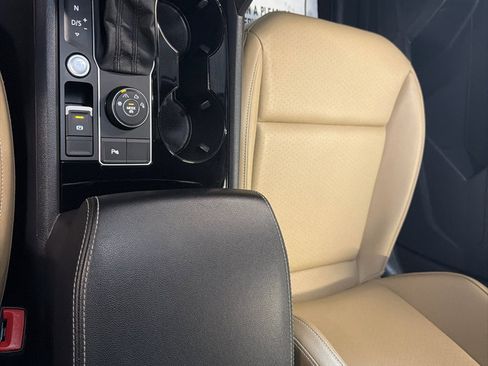 Used 2020 Volkswagen Atlas Cross Sport SEL image 19